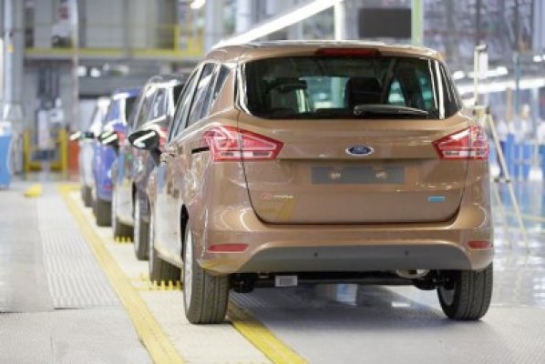 Ford Craiova a primit o comandă de 900 de vehicule